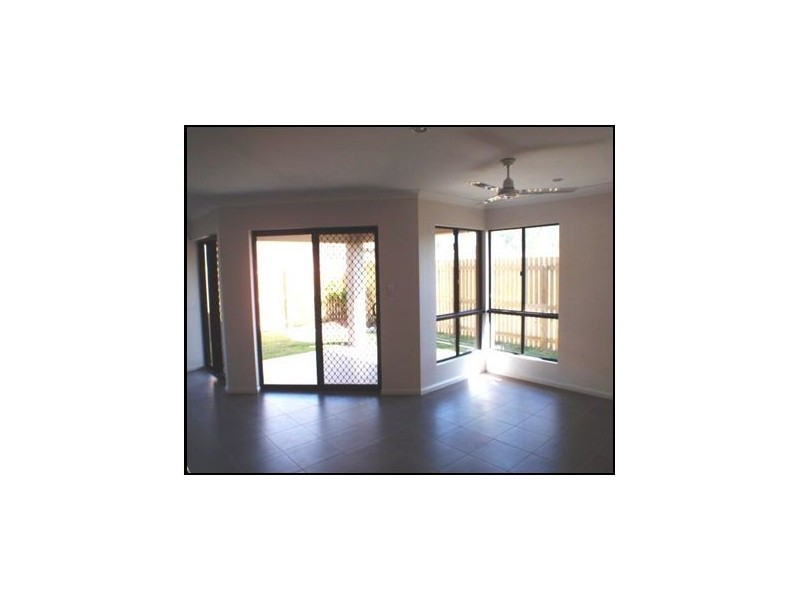 1/28 South Molle Boulevard, Cannonvale QLD 4802