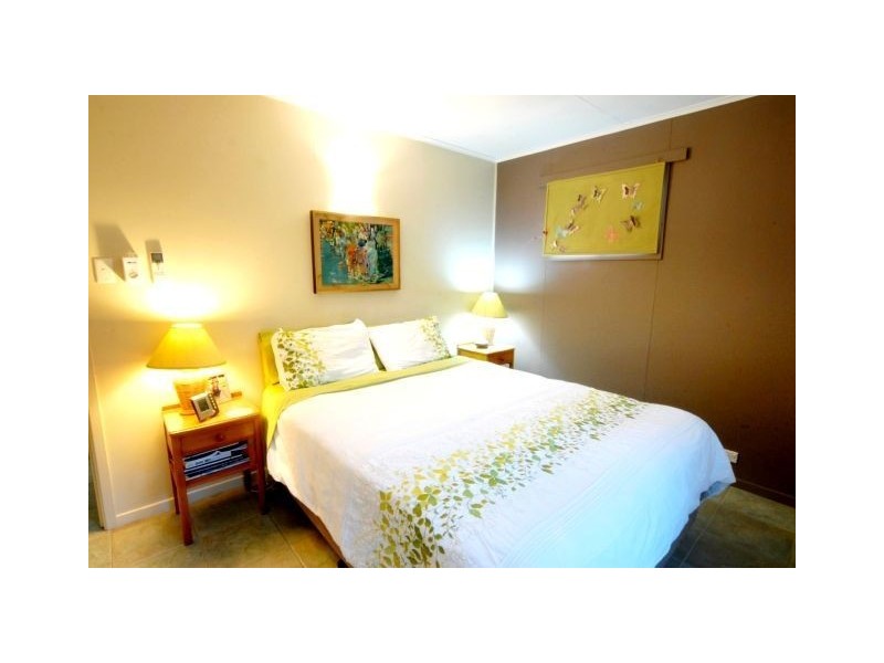 12 Manooka Drive, Cannonvale QLD 4802