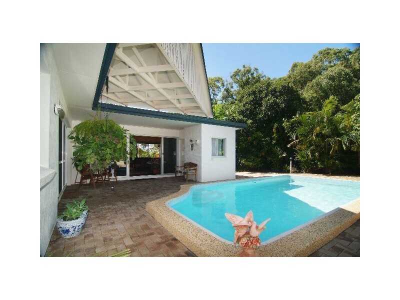 14 Passage Avenue, Shute Harbour QLD 4802