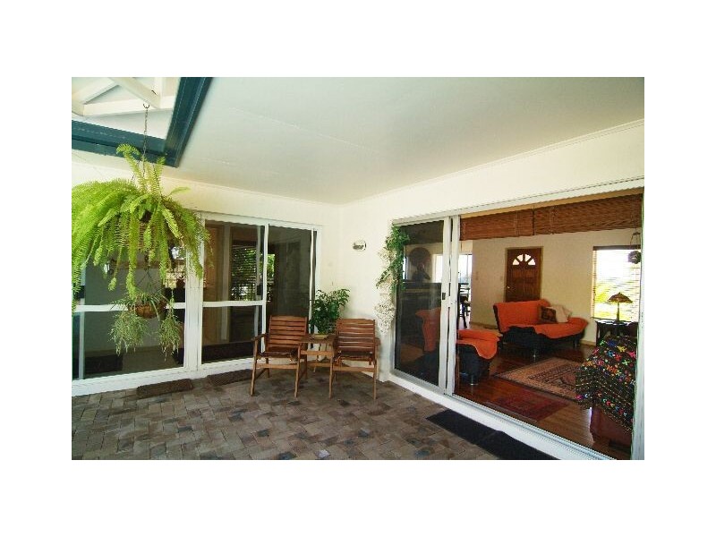 14 Passage Avenue, Shute Harbour QLD 4802