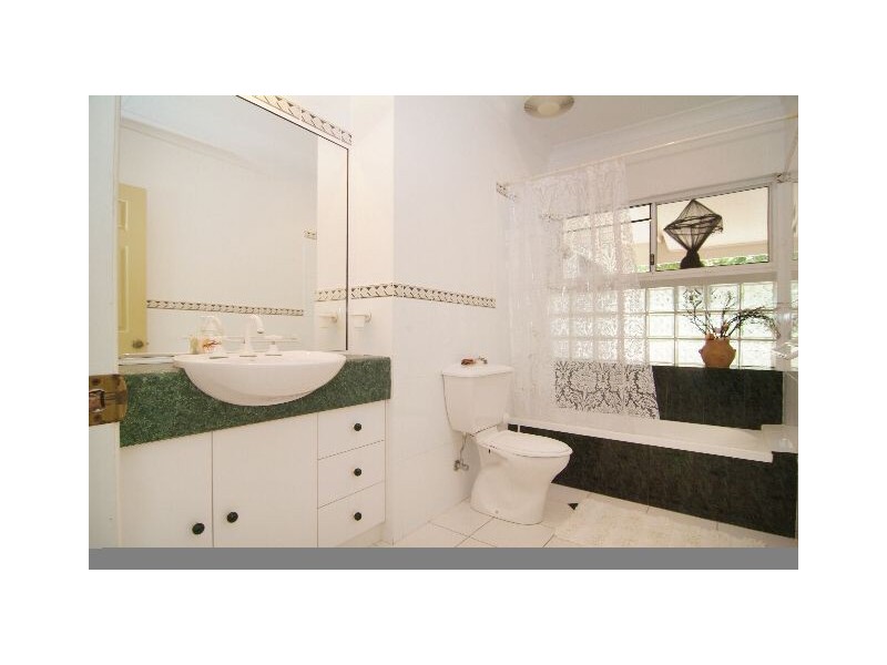 14 Passage Avenue, Shute Harbour QLD 4802