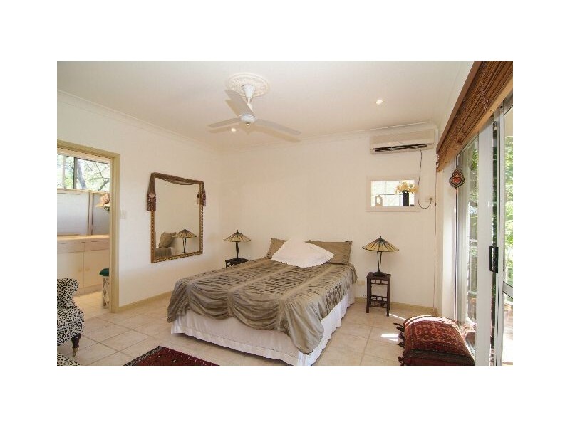 14 Passage Avenue, Shute Harbour QLD 4802