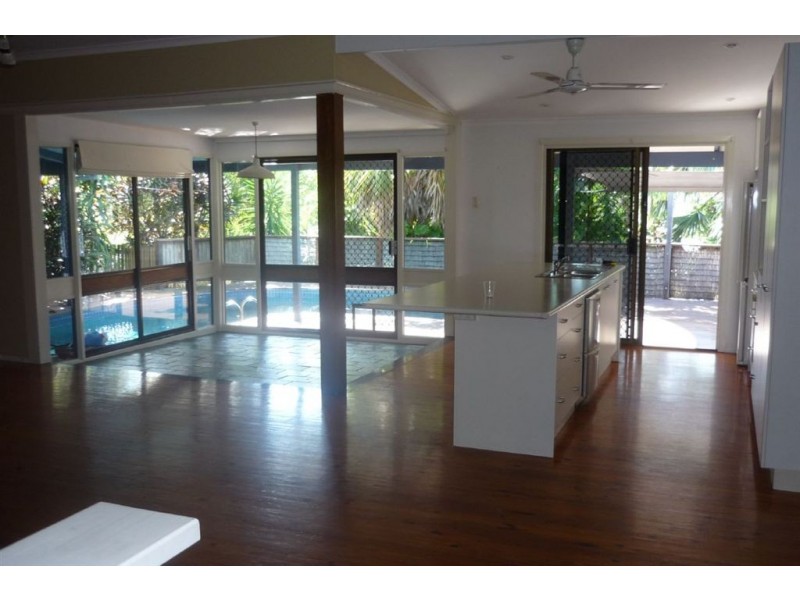 19 Stewart Drive, Cannonvale QLD 4802