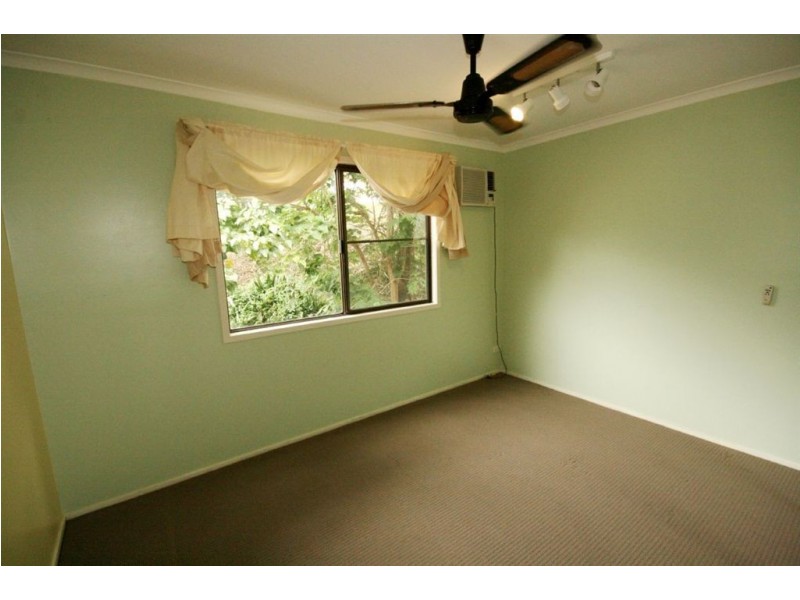 8 Barnes Place, Cannonvale QLD 4802