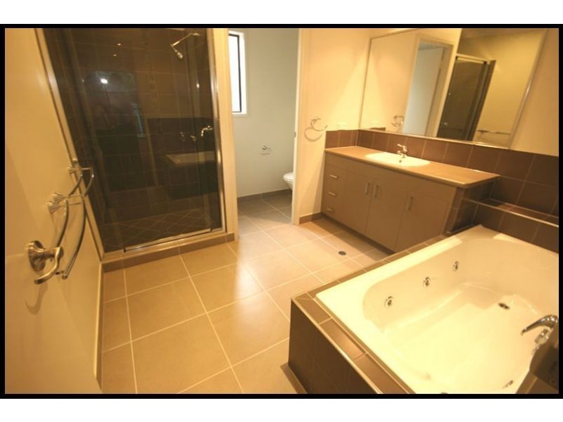 1/16 Schnapper Street, Cannonvale QLD 4802