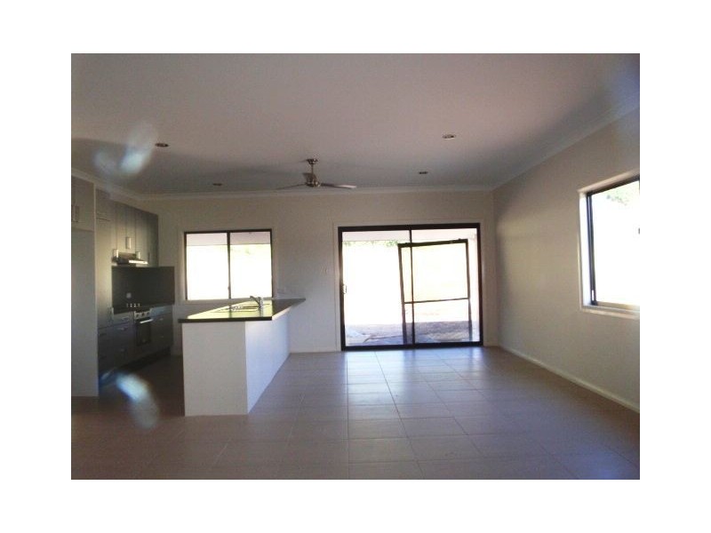 1/27 South Molle Blvd, Cannonvale QLD 4802