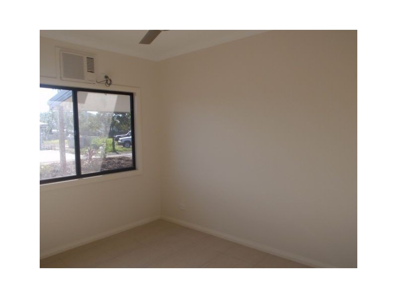 1/27 South Molle Blvd, Cannonvale QLD 4802