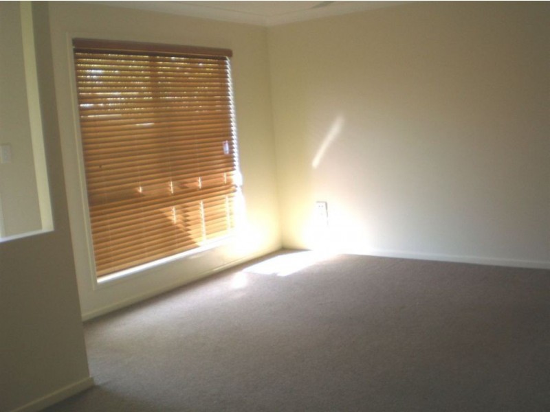 8 Phoenix Court, Jubilee Pocket QLD 4802