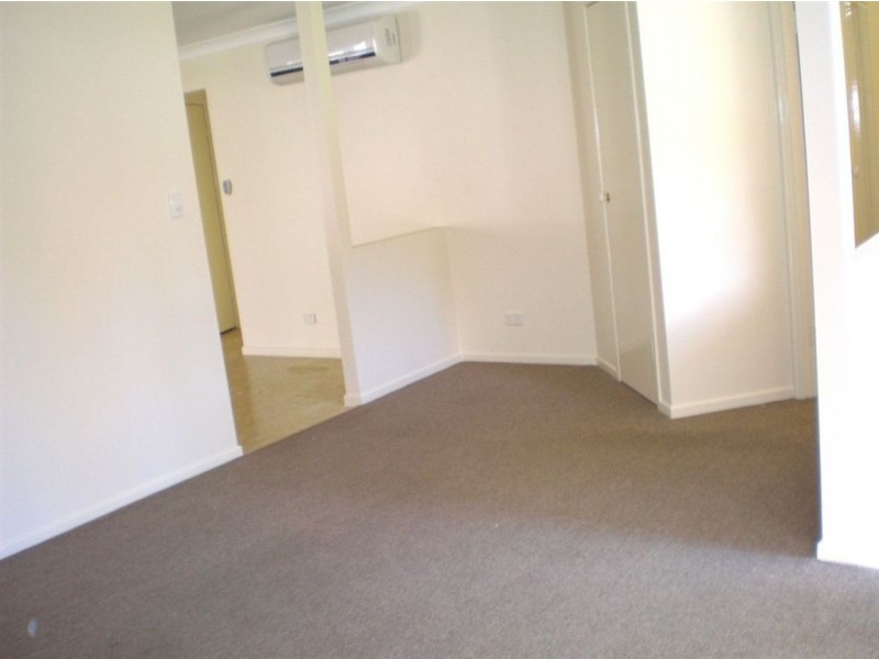 8 Phoenix Court, Jubilee Pocket QLD 4802