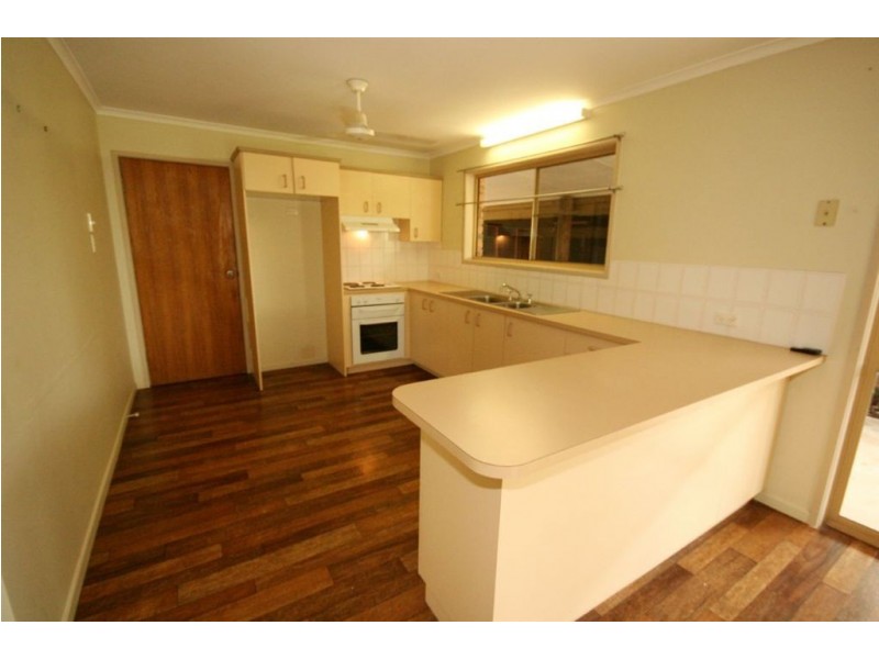 27 Tropic Road, Cannonvale QLD 4802