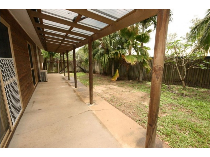 27 Tropic Road, Cannonvale QLD 4802