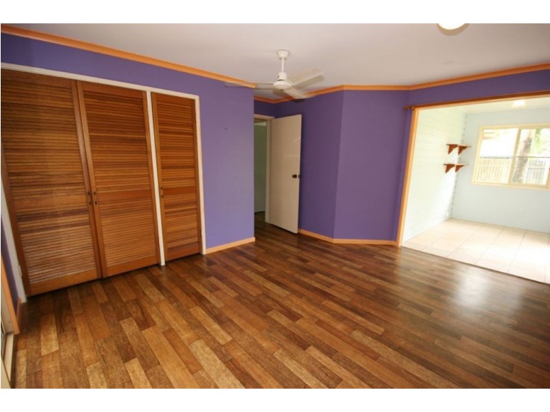 27 Tropic Road, Cannonvale QLD 4802