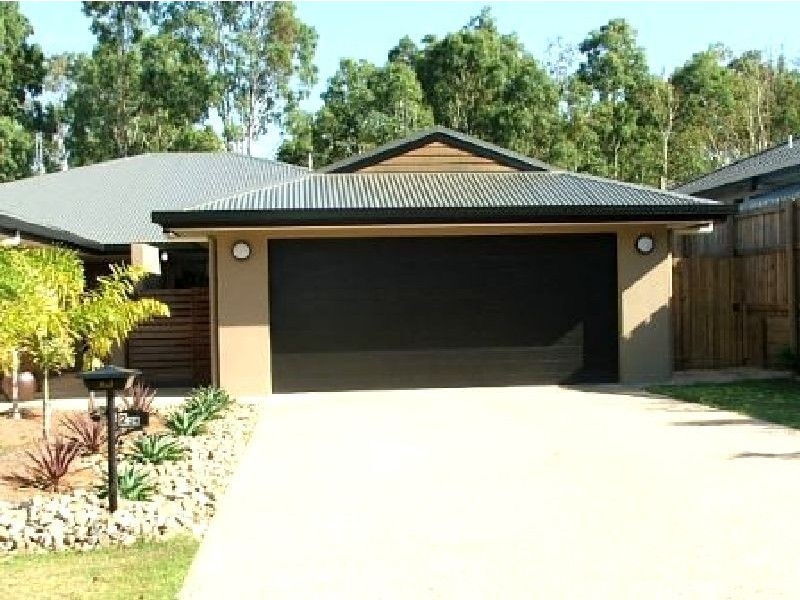 2/24 Links Drive, Cannonvale QLD 4802