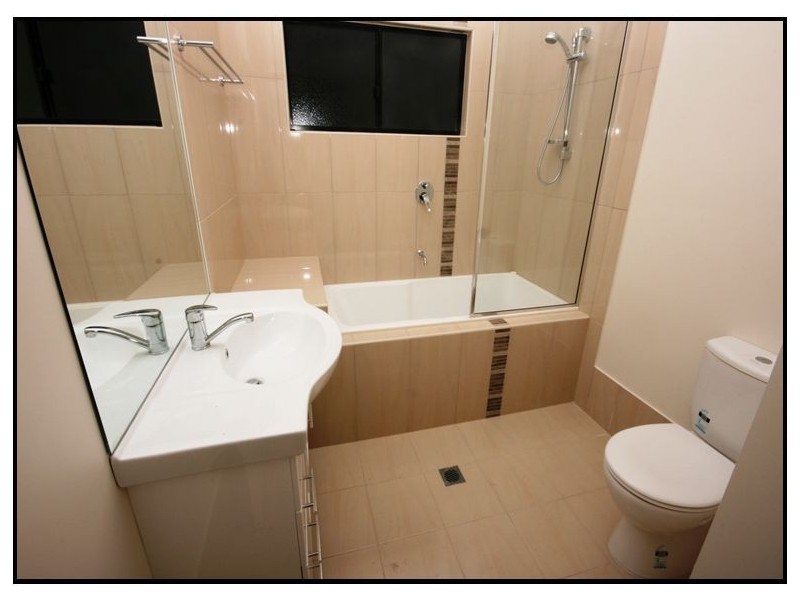 2/27 South Molle Boulevard, Cannonvale QLD 4802