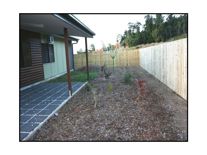 2/27 South Molle Boulevard, Cannonvale QLD 4802