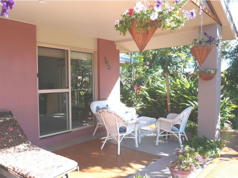 13 Hamilton Avenue, Cannonvale QLD 4802