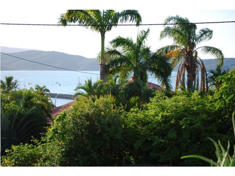 2/28 Airlie Crescent, Airlie Beach QLD 4802