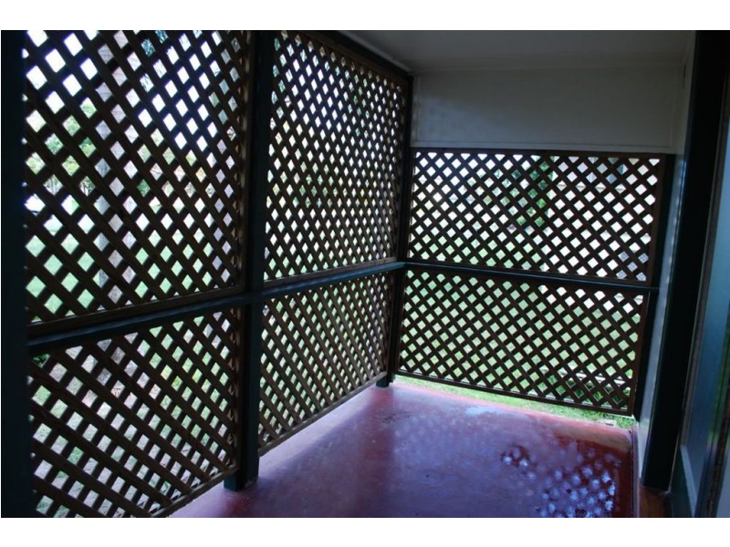 7 Beach Road, Cannonvale QLD 4802