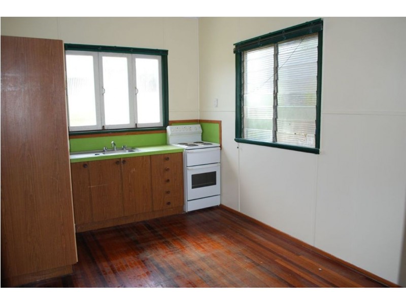 7 Beach Road, Cannonvale QLD 4802