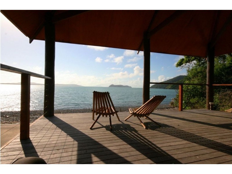 Cabin 7 Peppers Palm Bay, Long Island QLD 4741