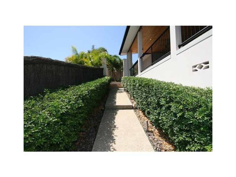 5 Whitehaven Crescent, Cannonvale QLD 4802