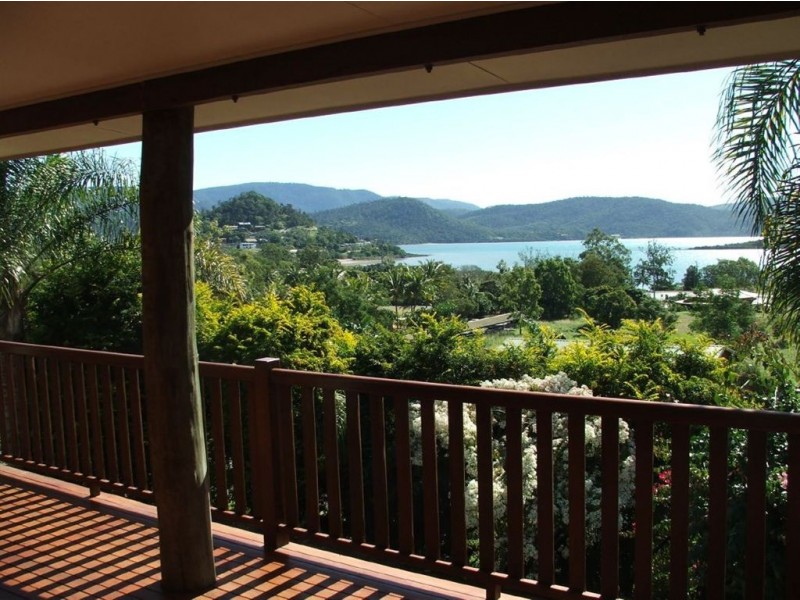 31 Jones Road, Cannonvale QLD 4802