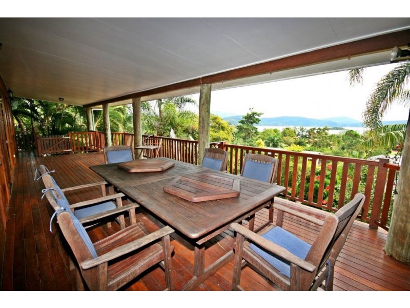 31 Jones Road, Cannonvale QLD 4802