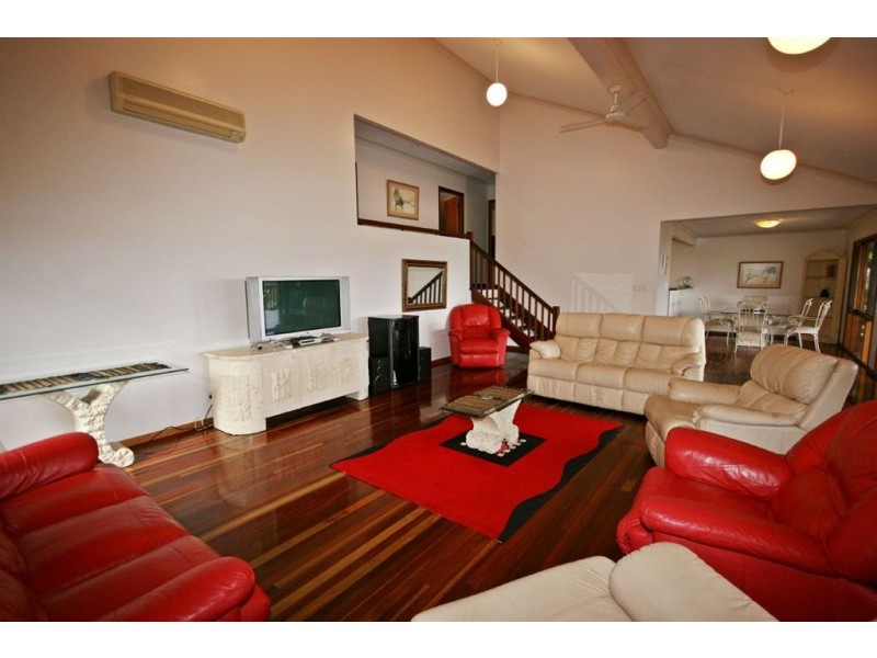 31 Jones Road, Cannonvale QLD 4802