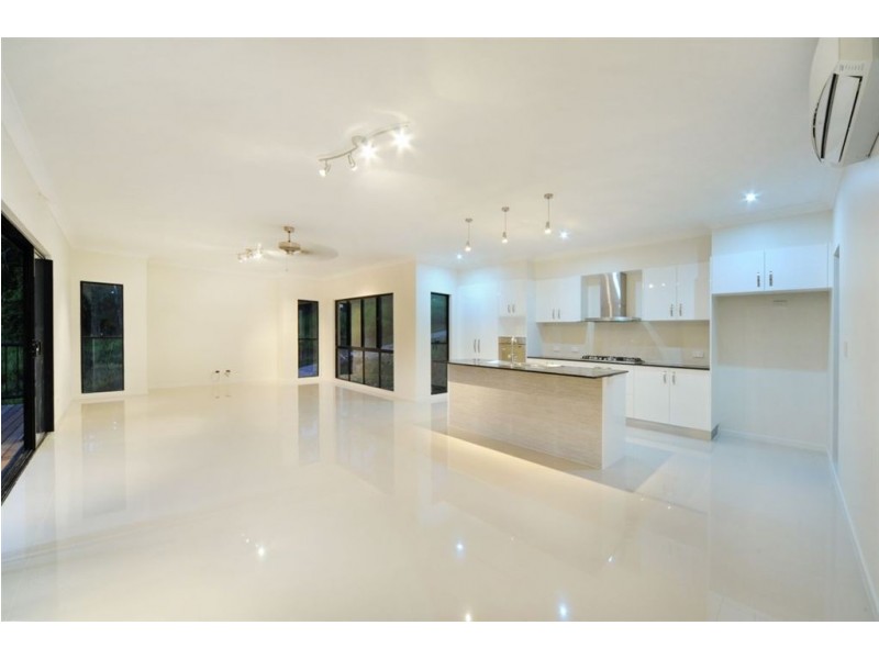 39 Beth Court, Cannonvale QLD 4802