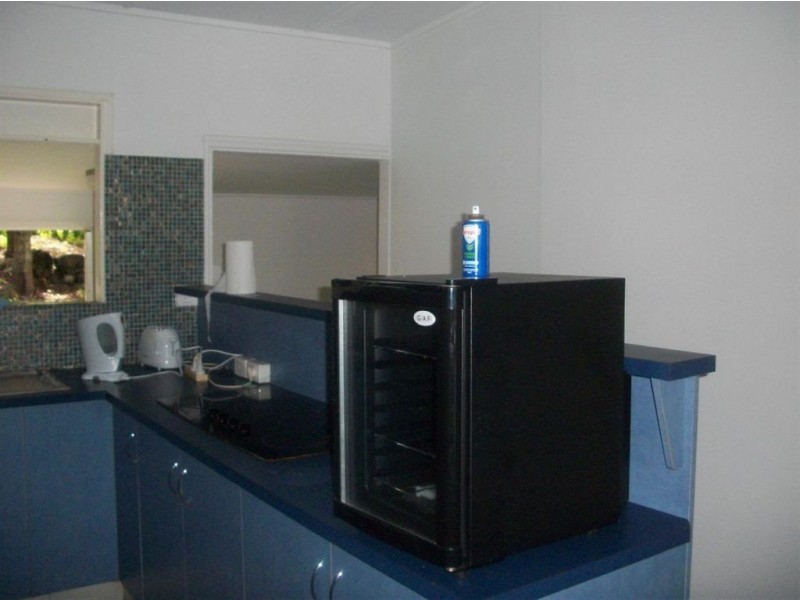 239 Shute Harbour Road, Airlie Beach QLD 4802