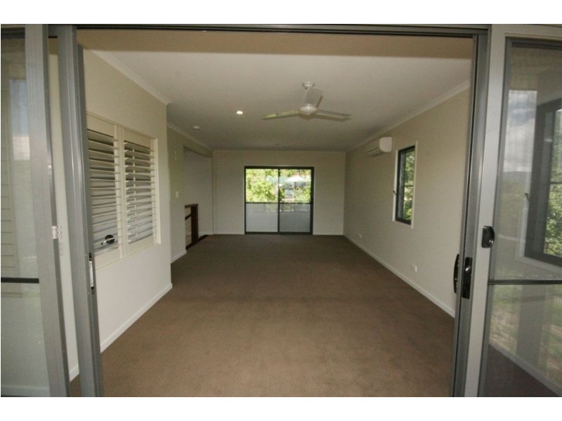 45 Eshelby Drive, Cannonvale QLD 4802