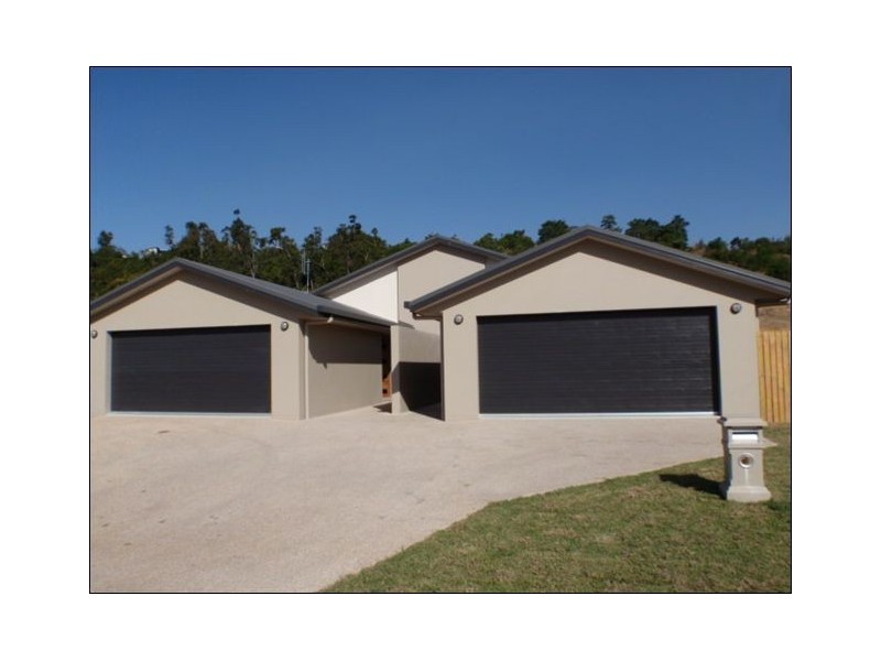 2/46 South Molle Boulevarde, Cannonvale QLD 4802