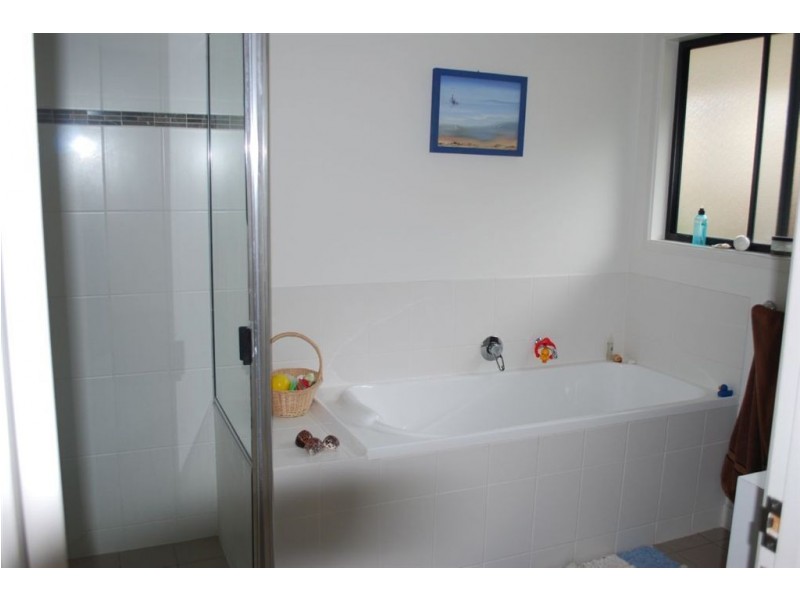 92 Abell Road, Cannonvale QLD 4802