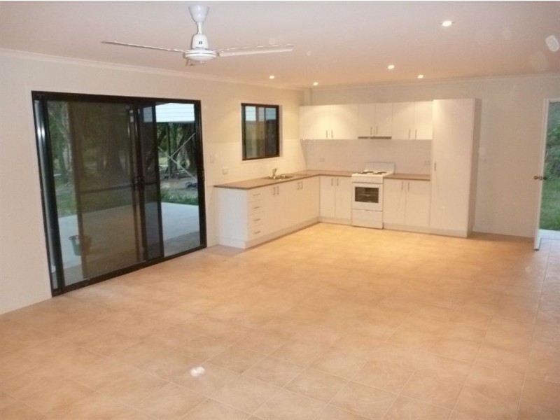 52 Wattle Road, Cannonvale QLD 4802