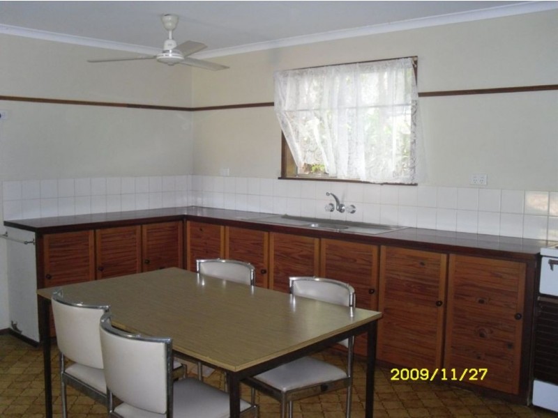 2/146 Shute Harbour Road, Cannonvale QLD 4802