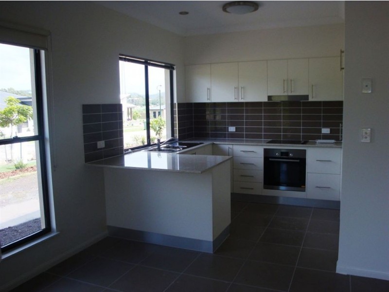 1 Flinders Court, Cannonvale QLD 4802