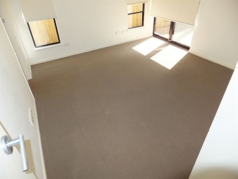 2/42 Endeavour Cct, Cannonvale QLD 4802