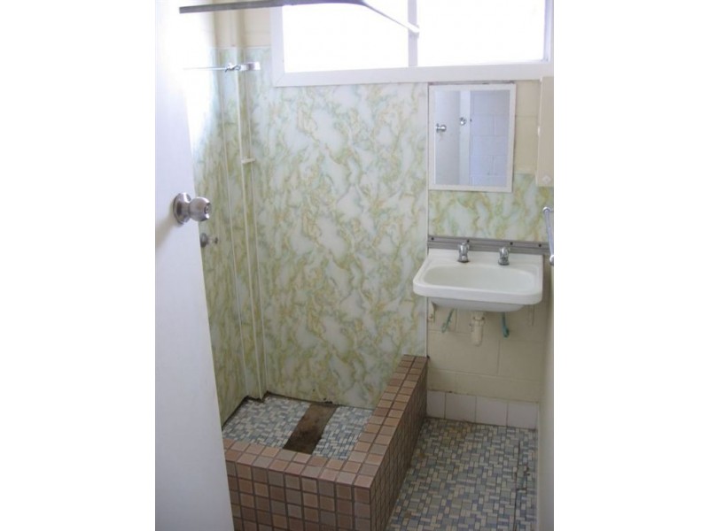 2/144 Shute Harbour Road, Cannonvale QLD 4802