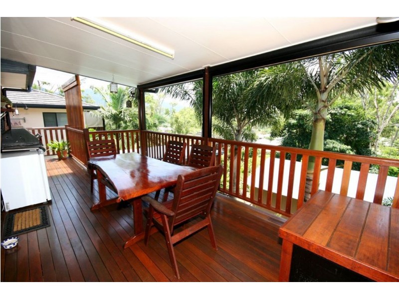 60 Country Road, Cannonvale QLD 4802