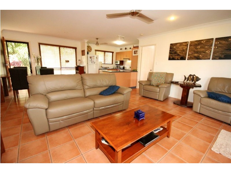 60 Country Road, Cannonvale QLD 4802