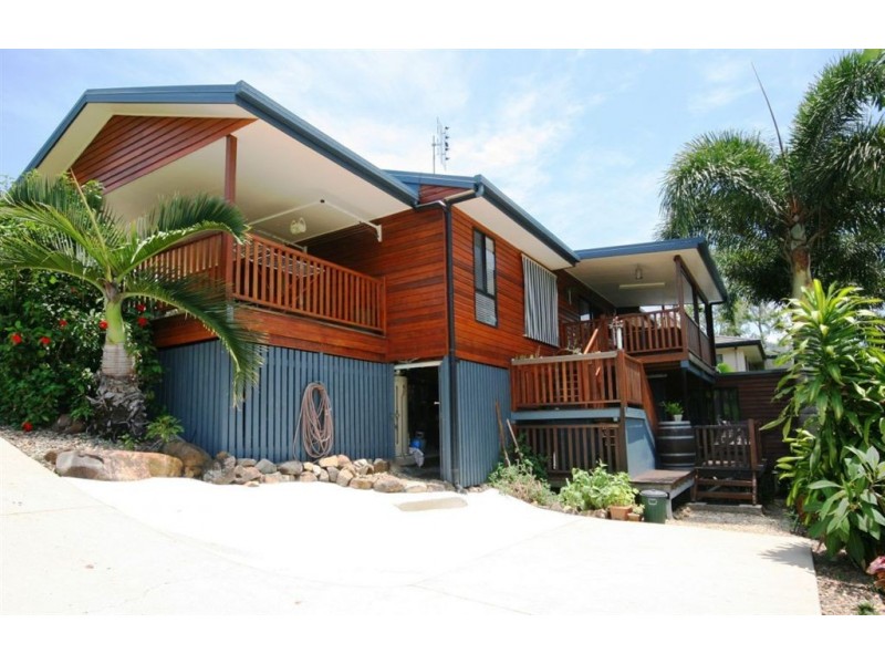 60 Country Road, Cannonvale QLD 4802