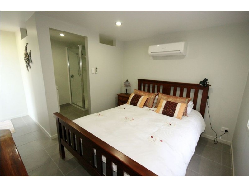 60 Country Road, Cannonvale QLD 4802