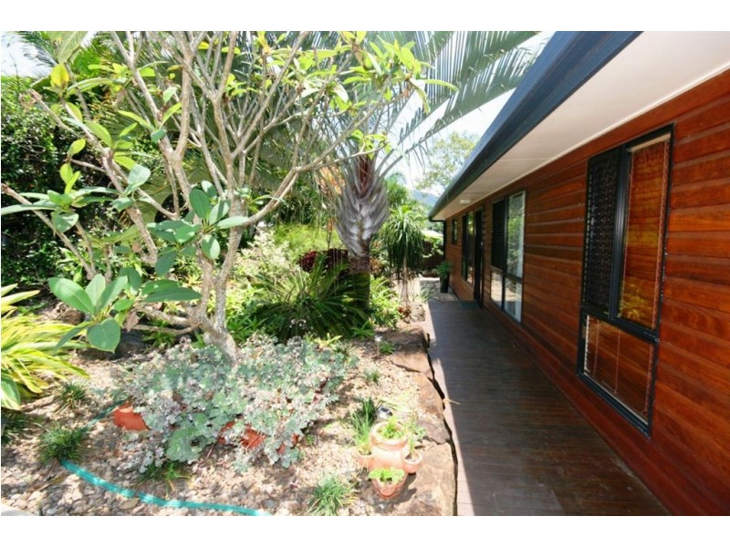 60 Country Road, Cannonvale QLD 4802