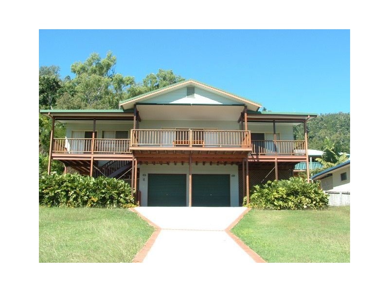 6 William Close, Cannonvale QLD 4802