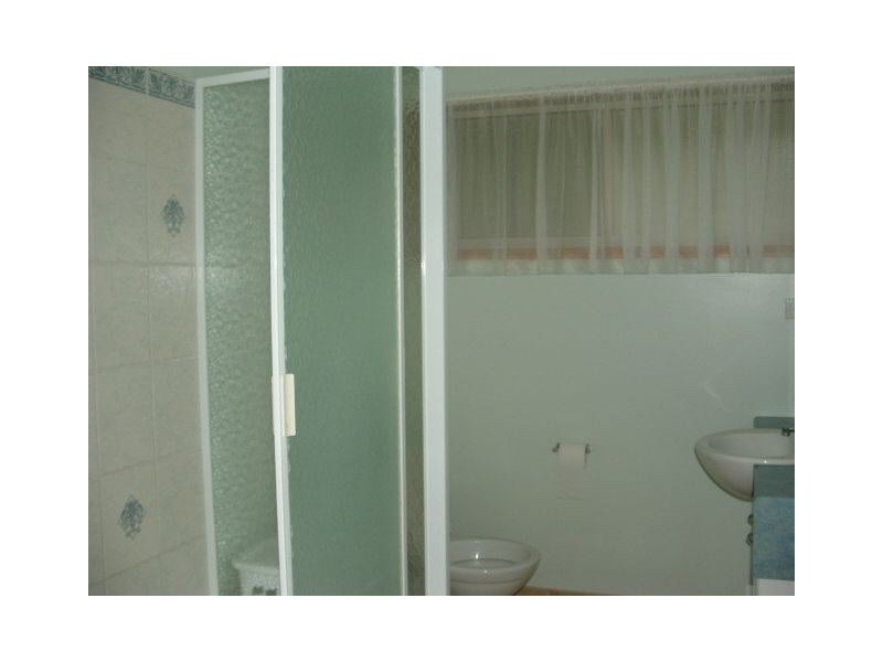 6 William Close, Cannonvale QLD 4802