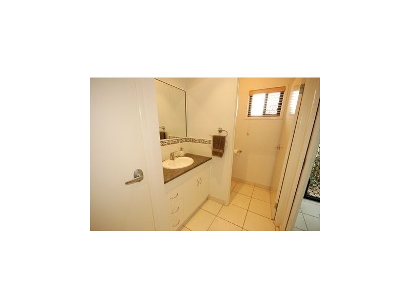 20 Sanctuary, Jubilee Pocket QLD 4802