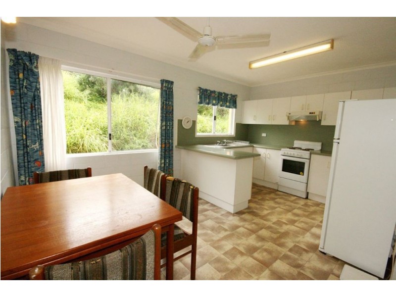 16/3 Eshelby Drive, Cannonvale QLD 4802