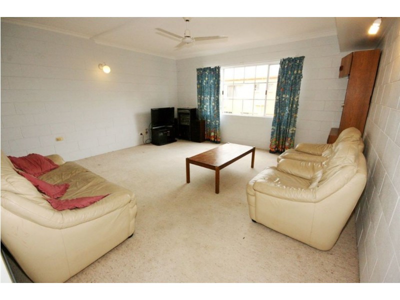 16/3 Eshelby Drive, Cannonvale QLD 4802