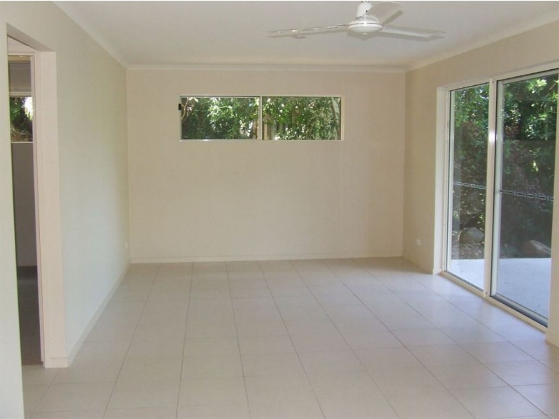 14 Grace Avenue, Cannonvale QLD 4802