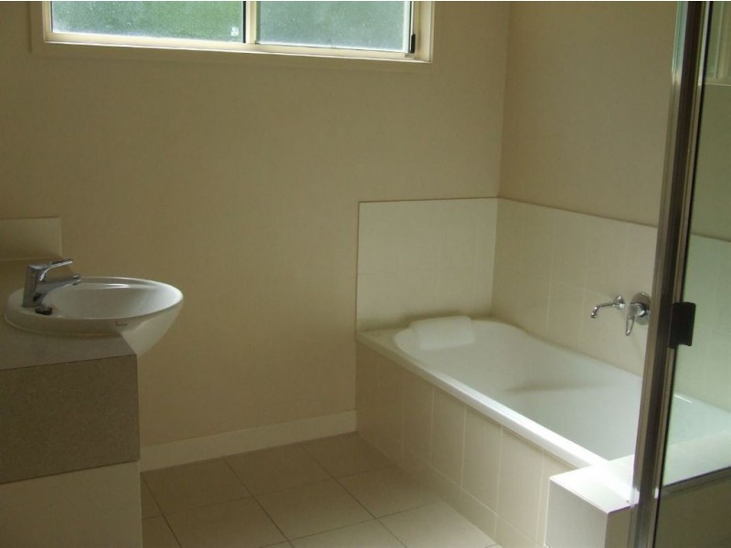 14 Grace Avenue, Cannonvale QLD 4802